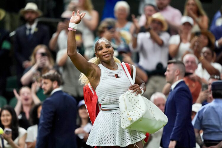 Serena Williams loses in return to Wimbledon